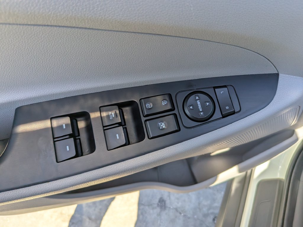Used 2020 Hyundai Tucson Value FWD image 19
