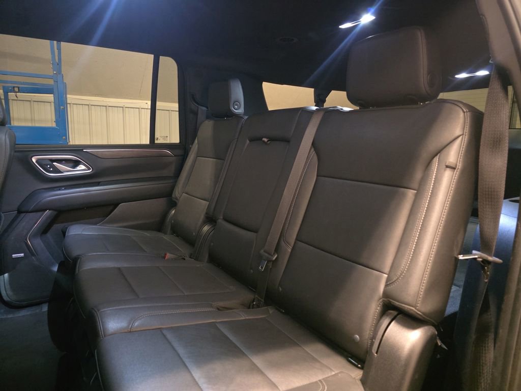 Used 2024 Chevrolet Suburban LT AWD/4WD image 25