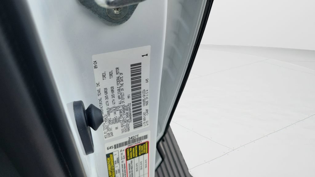 Used 2025 Toyota Sequoia Platinum AWD/4WD image 26