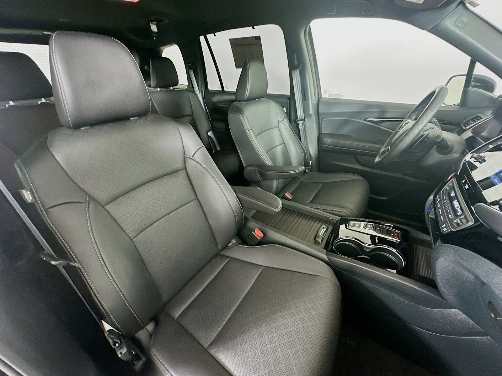 Used 2023 Honda Passport Elite image 47
