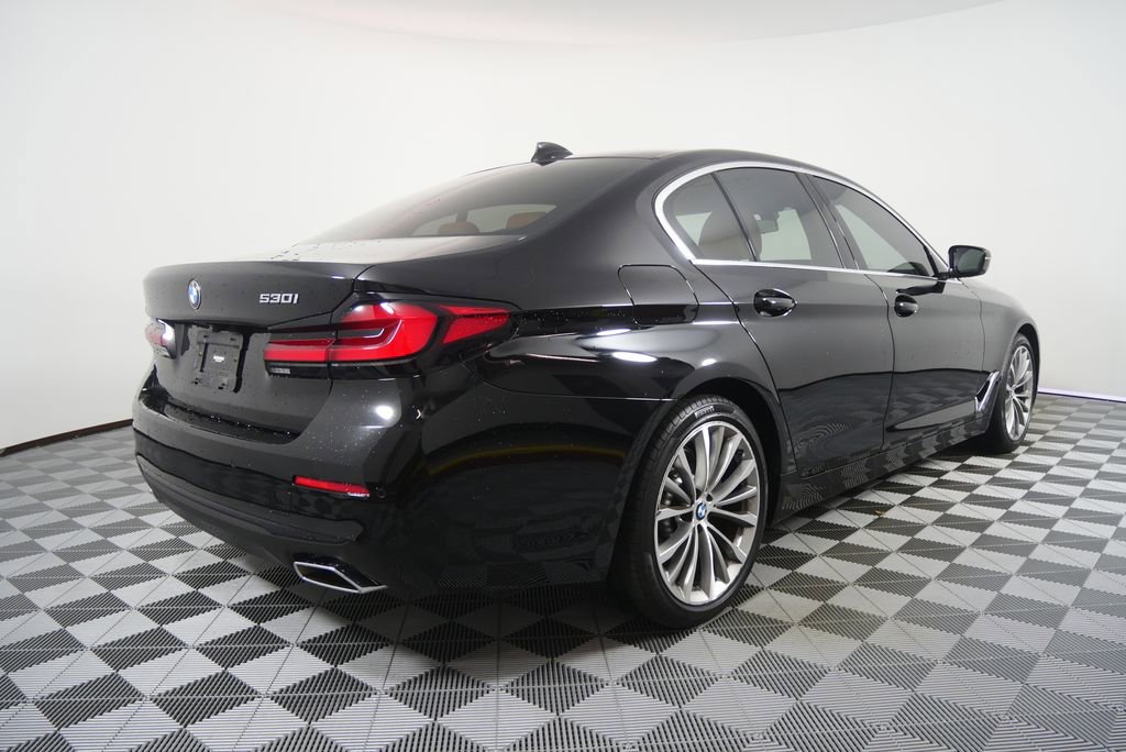Certified 2023 BMW 530i w/ Premium Package image 3