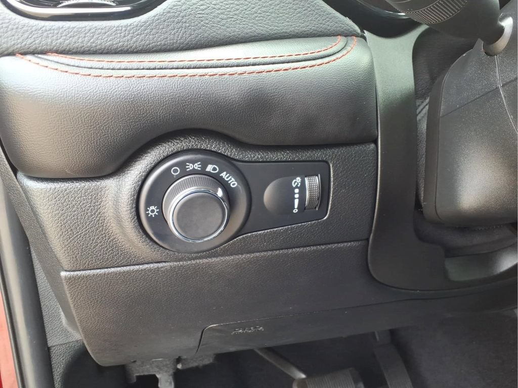Used 2023 Dodge Durango GT RWD image 22