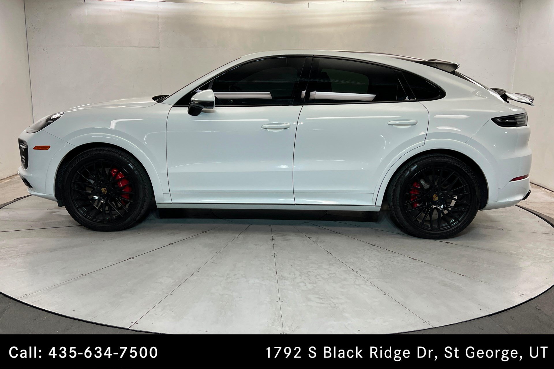 Used 2021 Porsche Cayenne GTS AWD/4WD image 2