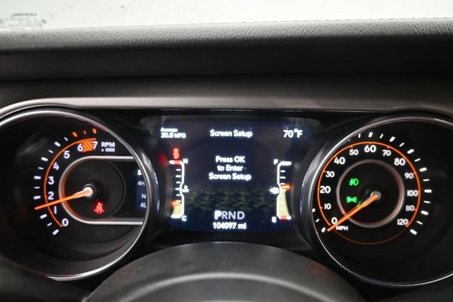 Used 2019 Jeep Wrangler Unlimited Sahara w/ Dual Top Group AWD/4WD image 15