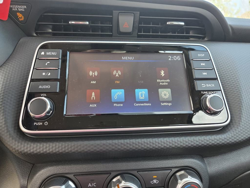 Certified 2025 Nissan Kicks Play S image 7