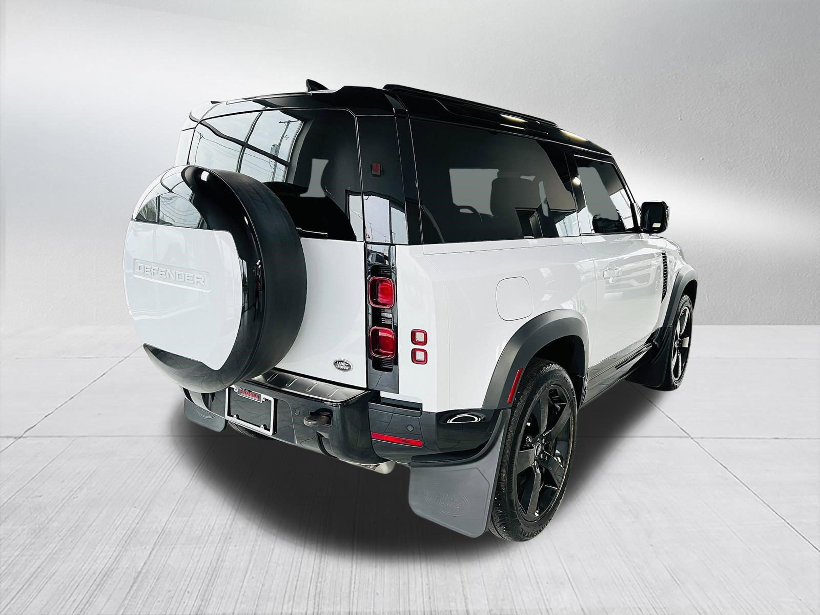 Used 2023 Land Rover Defender 90 X-Dynamic SE AWD/4WD image 6