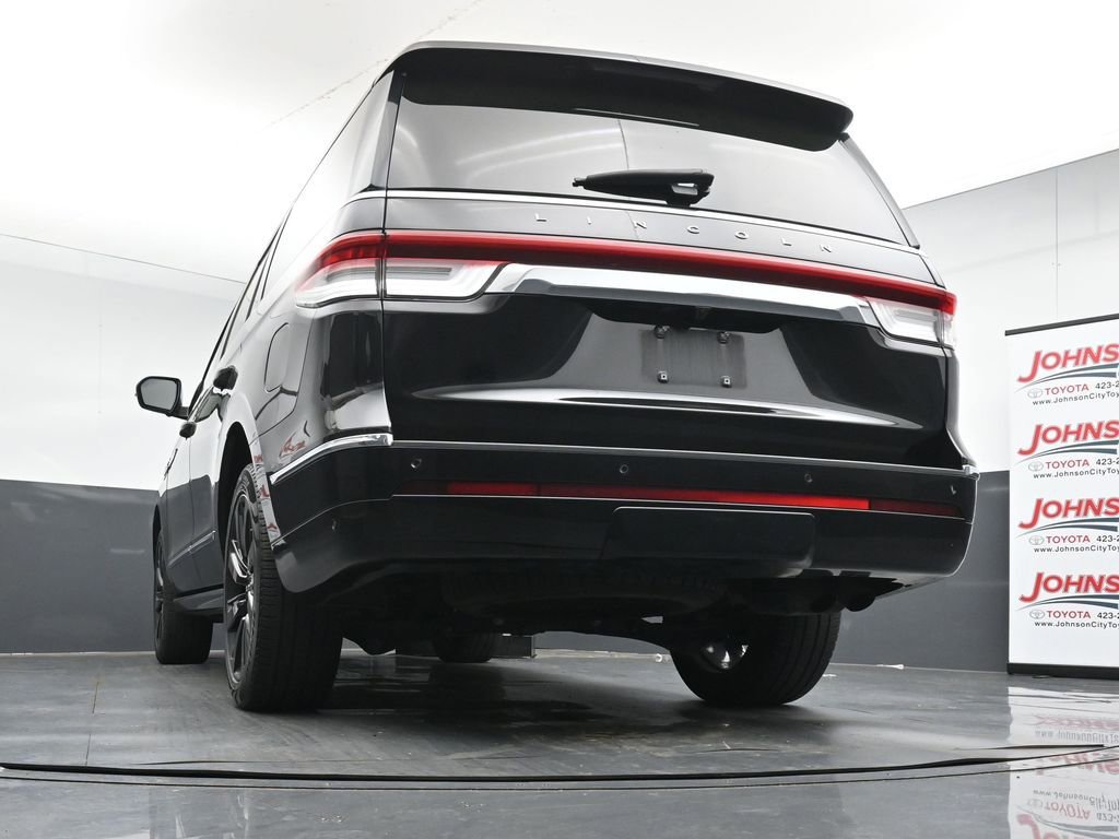 Used 2022 Lincoln Navigator Reserve AWD/4WD image 22