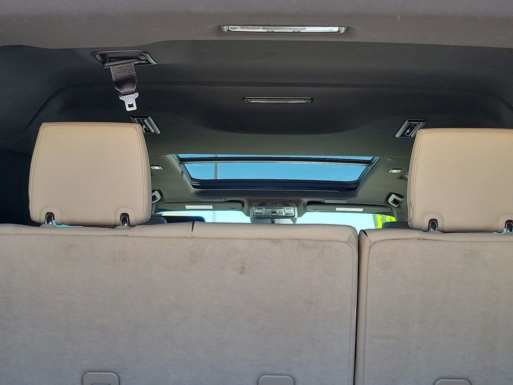 Used 2021 Cadillac Escalade ESV Premium Luxury w/ Driver Assist Tech Package AWD/4WD image 13