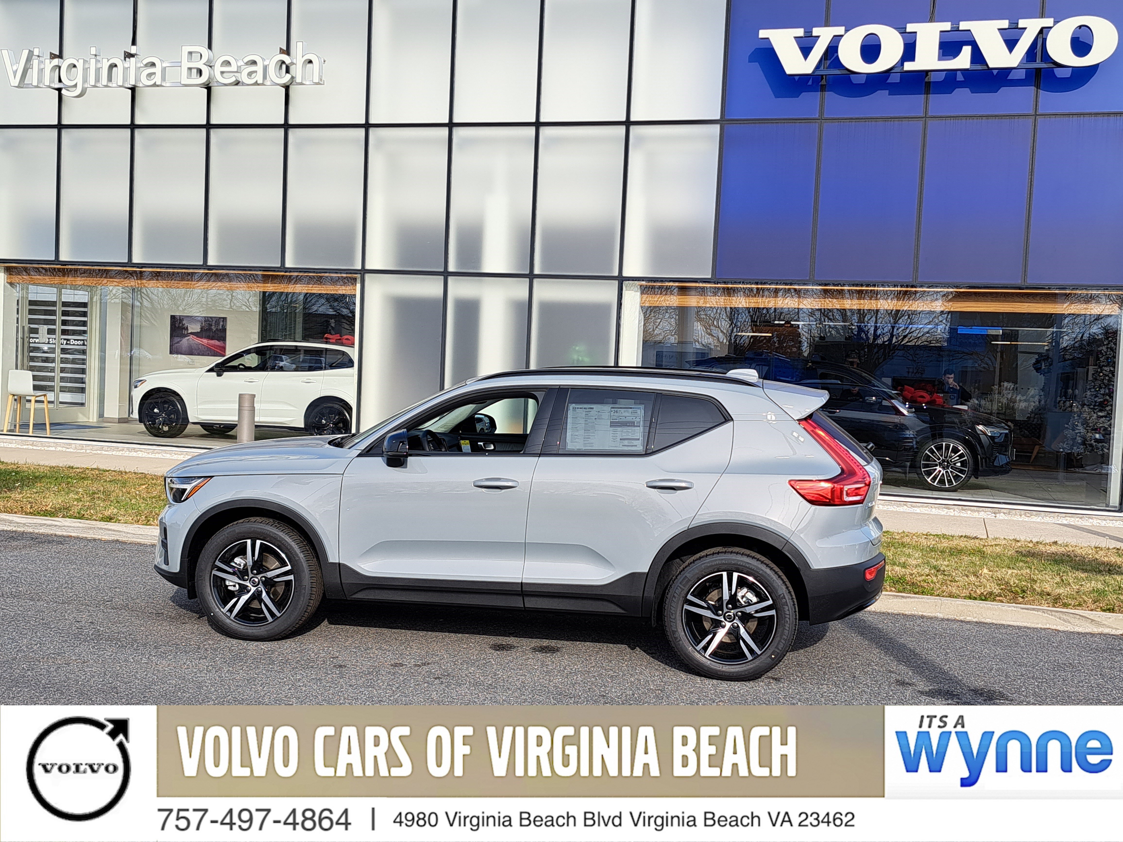 New 2026 Volvo XC40 B5 Core w/ Climate Package