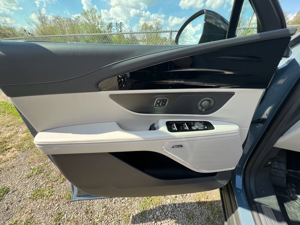 New 2026 Lincoln Nautilus Reserve w/ Jet Appearance Package AWD/4WD image 18