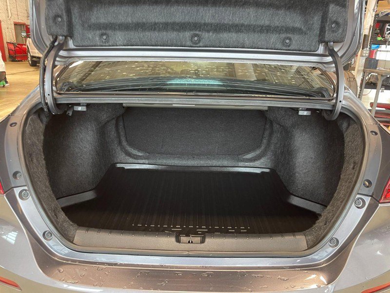 Used 2019 Honda Insight Touring image 13