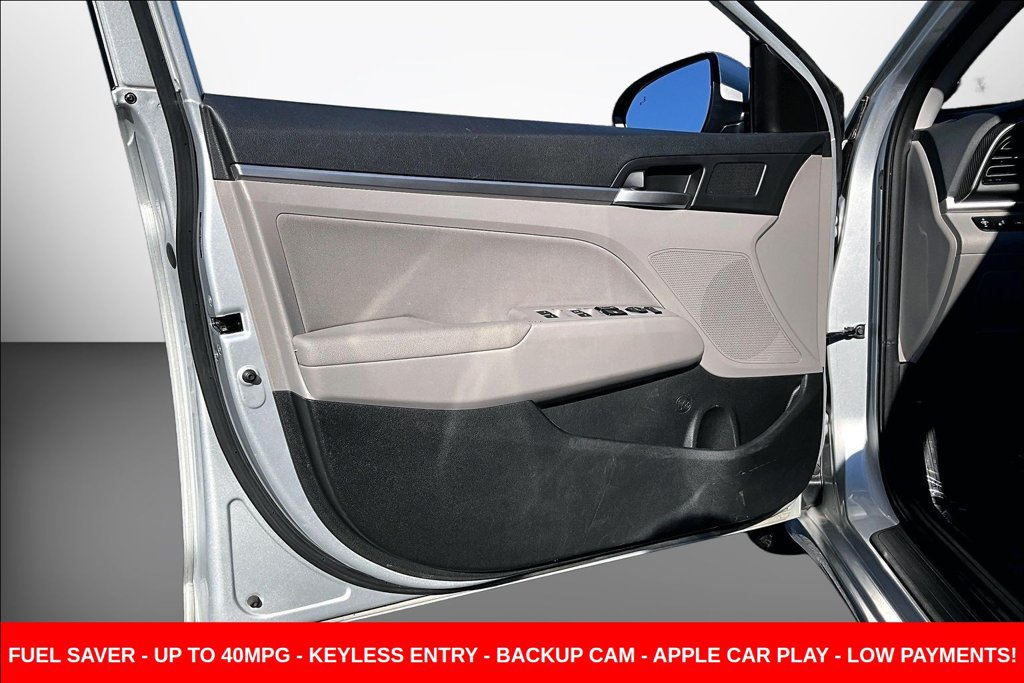 Used 2020 Hyundai Elantra SEL FWD image 22
