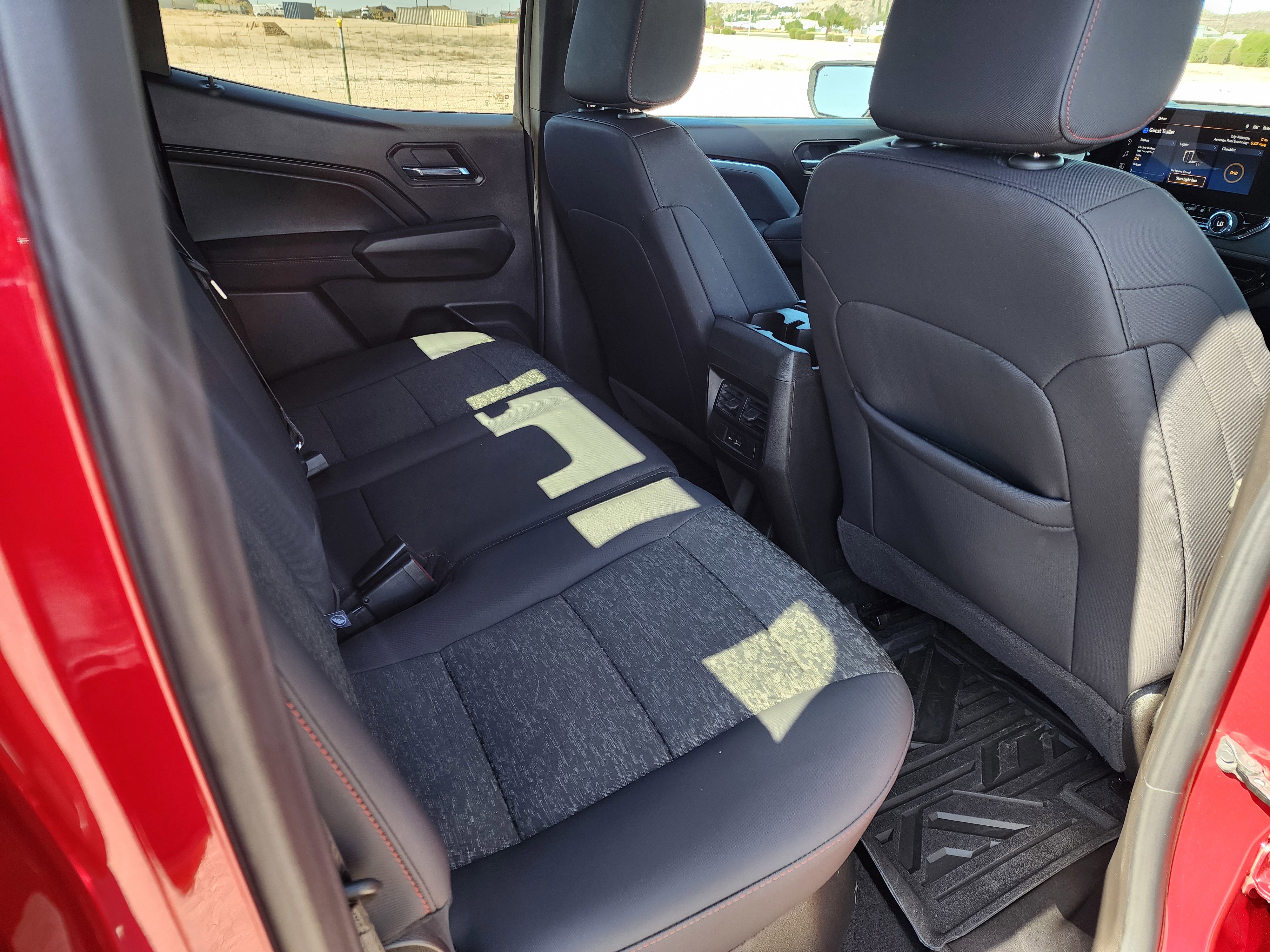 Used 2026 Chevrolet Colorado Z71 AWD/4WD image 16