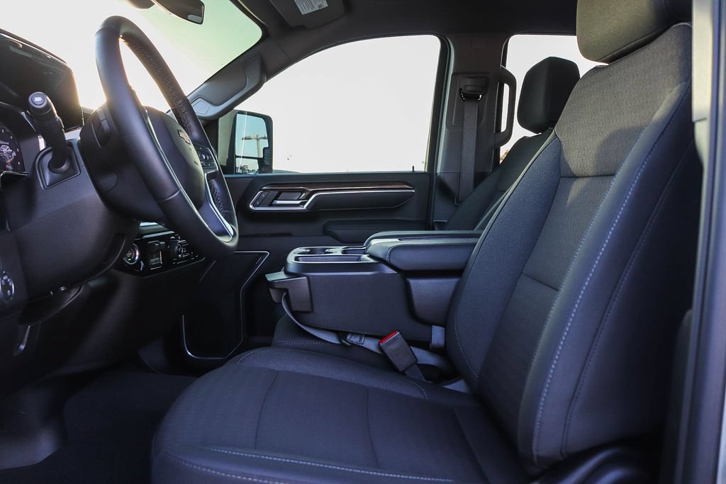 Used 2026 Chevrolet Silverado 3500 LT AWD/4WD image 20
