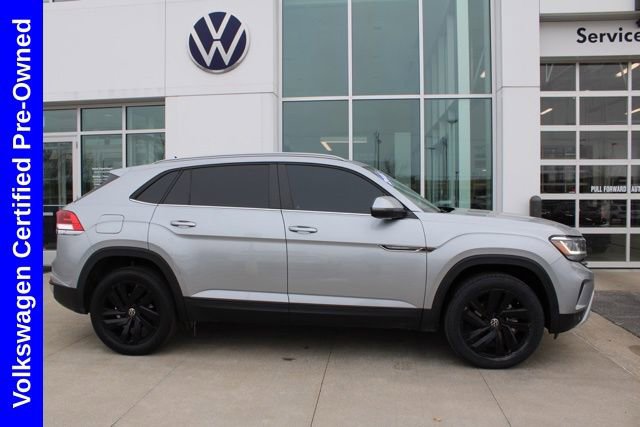 Used 2022 Volkswagen Atlas Cross Sport SE w/ Panoramic Sunroof Package image 5