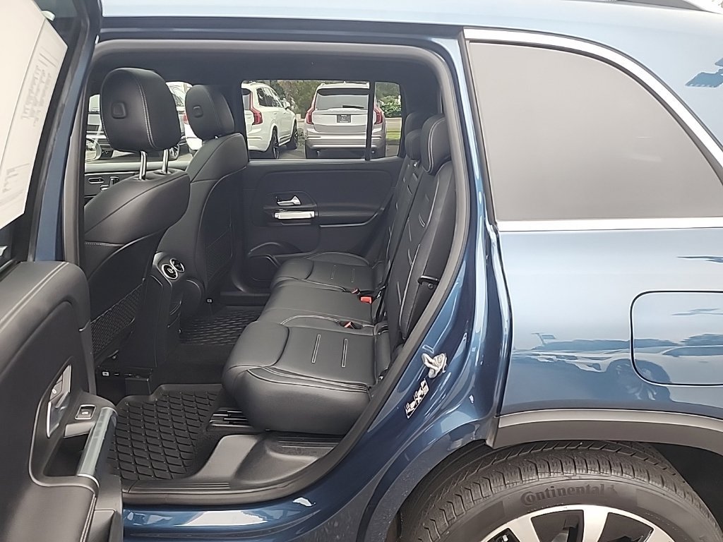 Used 2022 Mercedes-Benz GLB 250 4MATIC w/ Premium Package Lite image 14