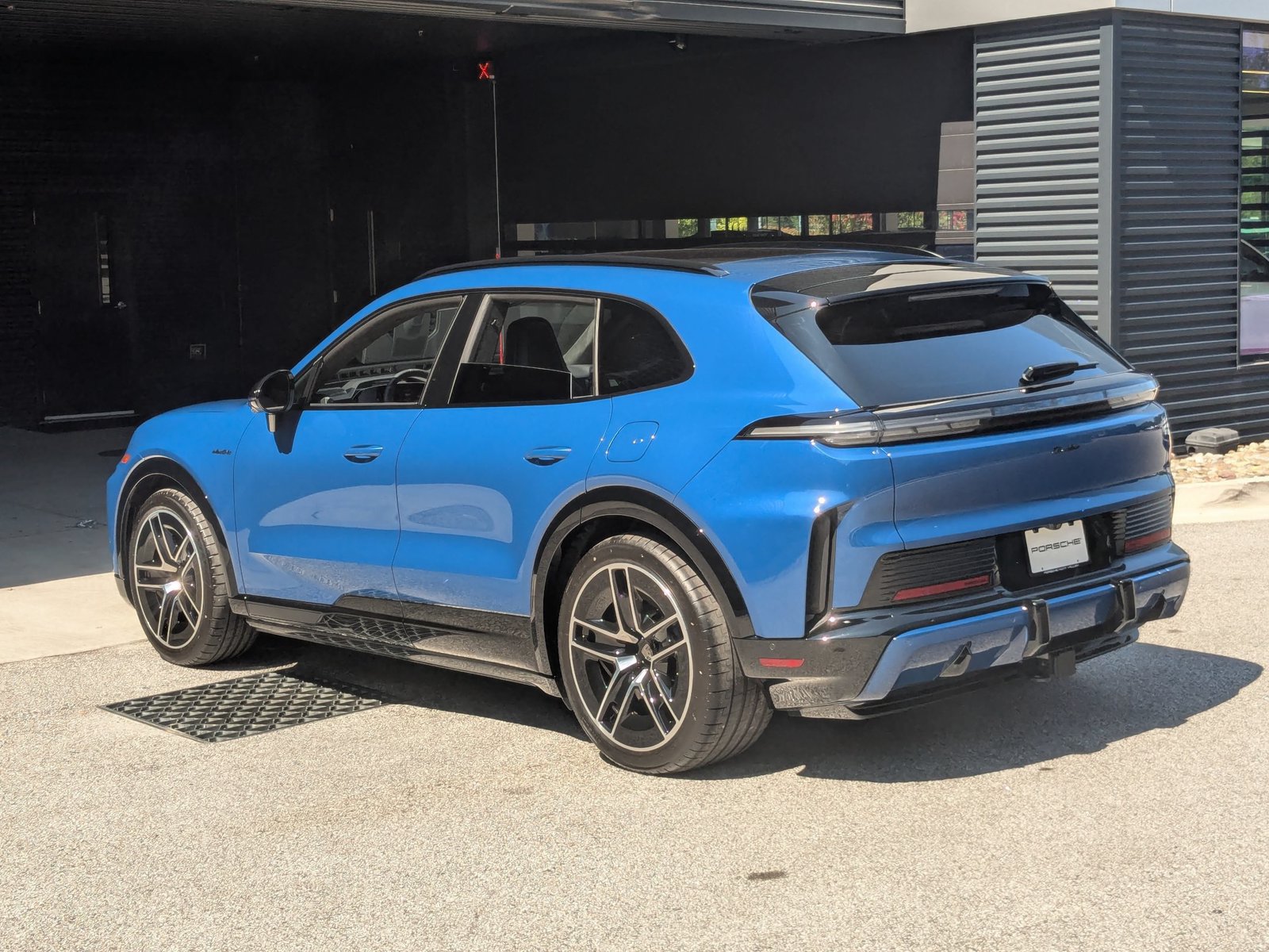 New 2026 Porsche Cayenne Turbo Electric AWD/4WD video 3