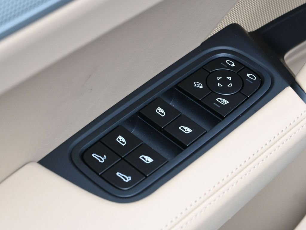 New 2026 Porsche Cayenne S image 9