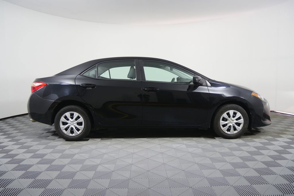 Used 2017 Toyota Corolla L FWD image 2