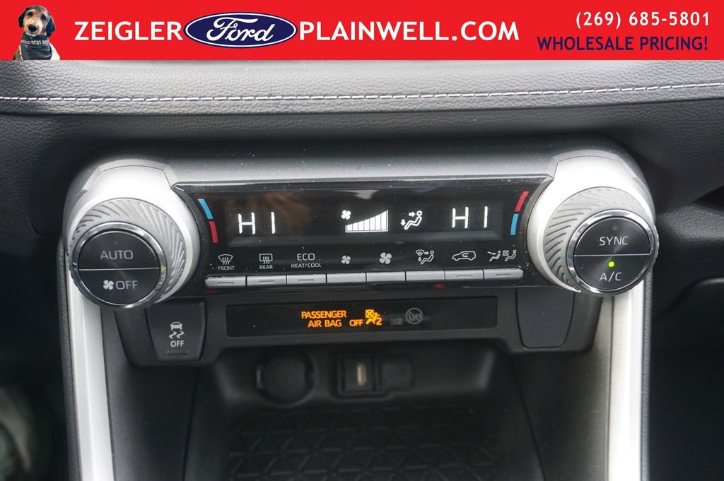 Used 2022 Toyota RAV4 XLE w/ Convenience Package image 21