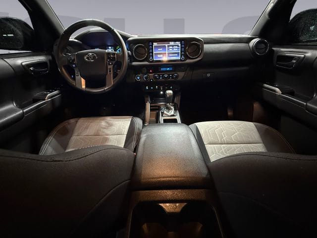 Used 2023 Toyota Tacoma TRD Off-Road w/ Technology Package AWD/4WD image 12