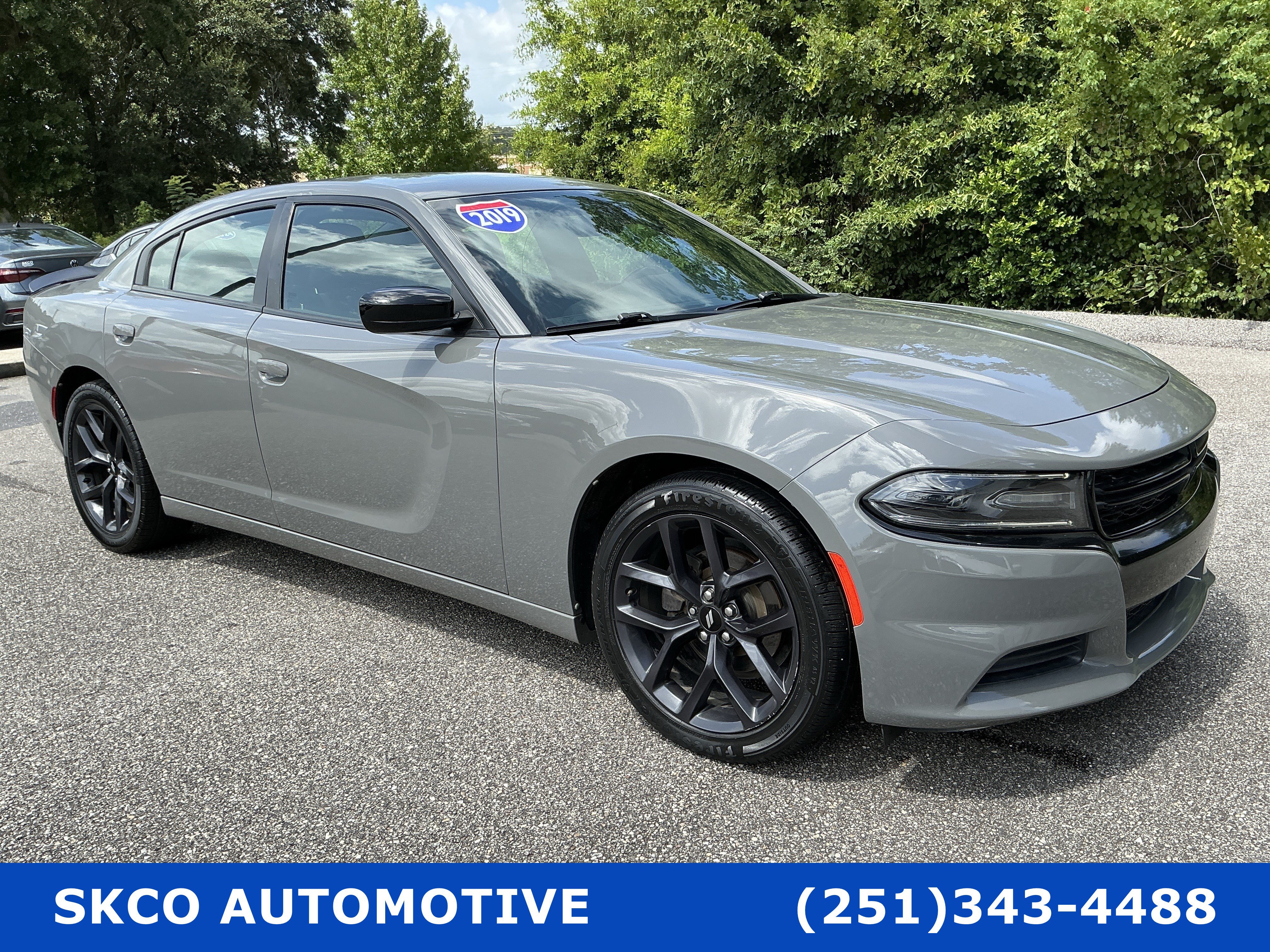 Used 2019 Dodge Charger SXT w/ Plus Group RWD image 7