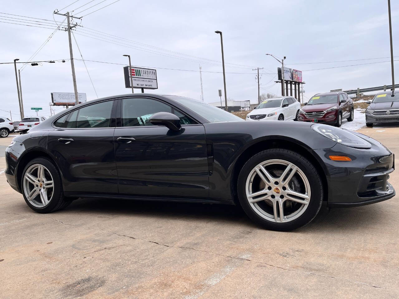 Used 2019 Porsche Panamera 4 image 6
