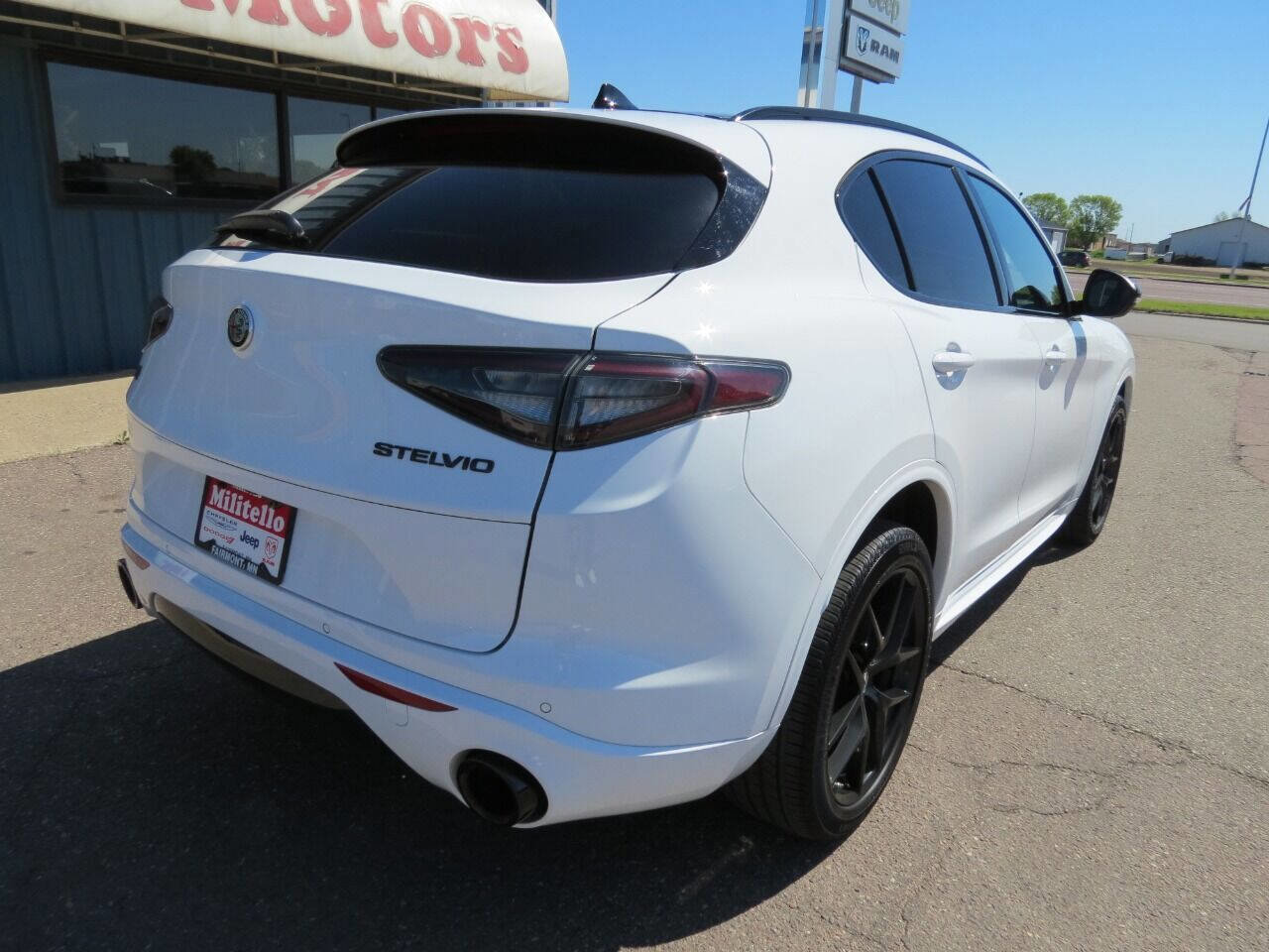 Used 2021 Alfa Romeo Stelvio Ti Sport image 8