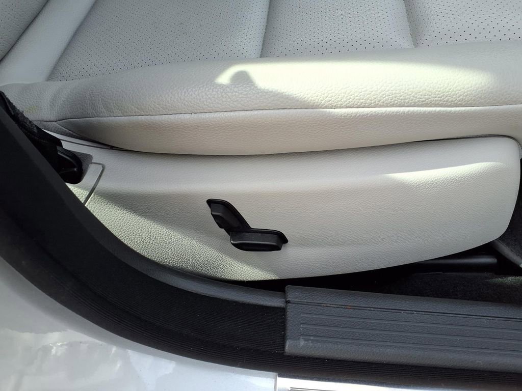 Used 2013 Mercedes-Benz C 350 Sport image 14