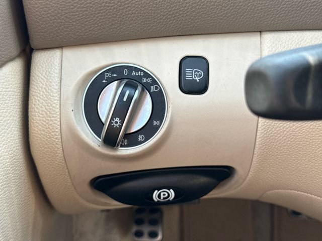Used 2005 Mercedes-Benz SL 500 image 32