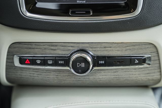 Certified 2023 Volvo XC90 T8 Ultimate w/ Lounge Package AWD/4WD image 23