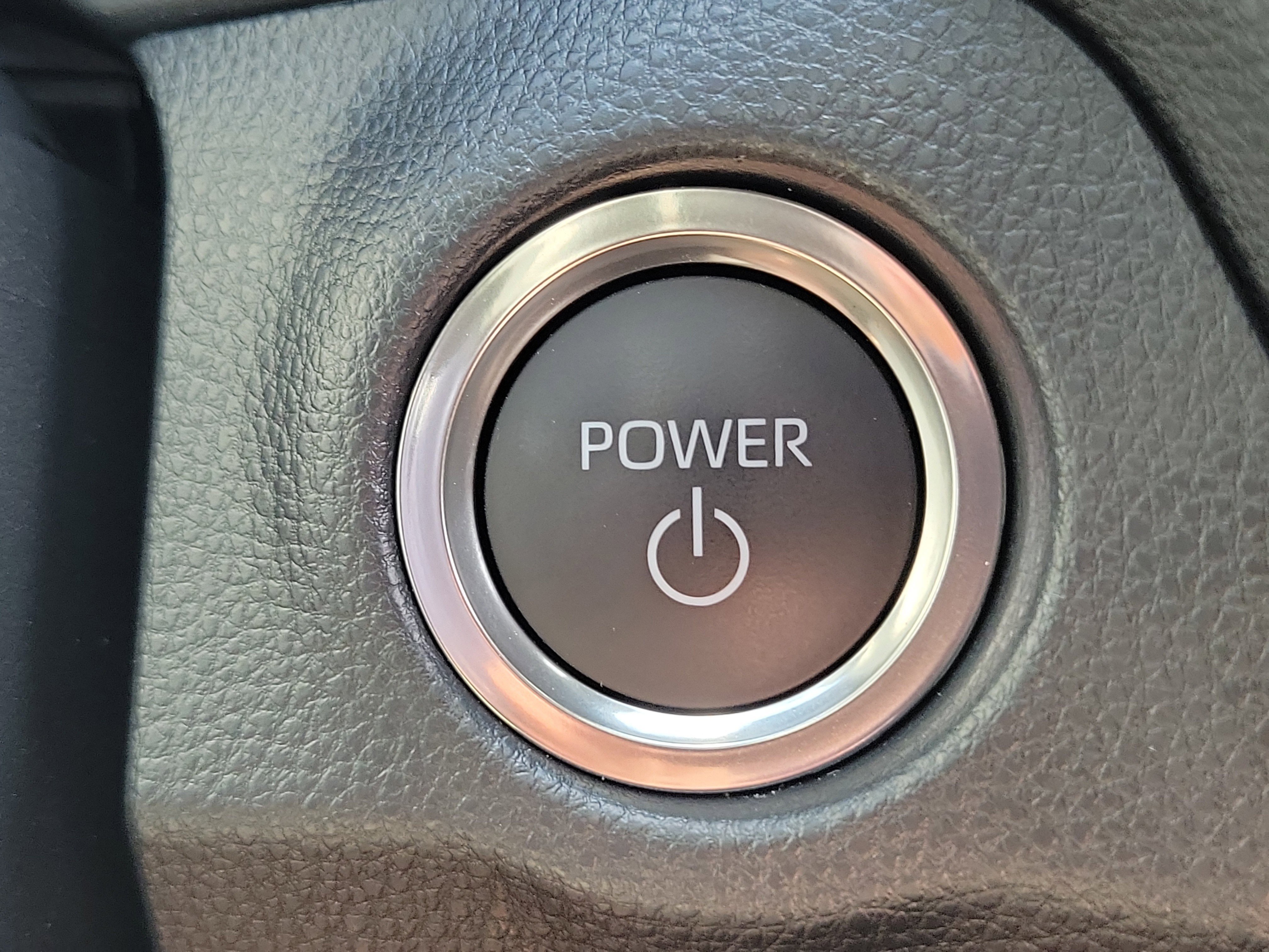 Used 2025 Toyota RAV4 XSE image 31