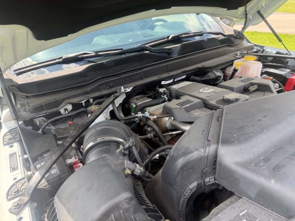 New 2024 RAM 5500 Tradesman w/ Safety Group AWD/4WD image 55
