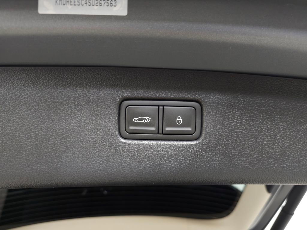 Used 2025 Genesis GV80 3.5T Prestige AWD/4WD image 9