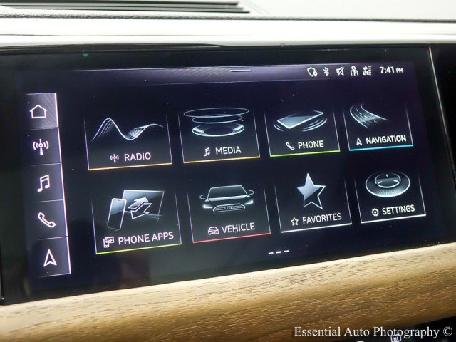 Used 2022 Audi e-tron GT Premium Plus image 18