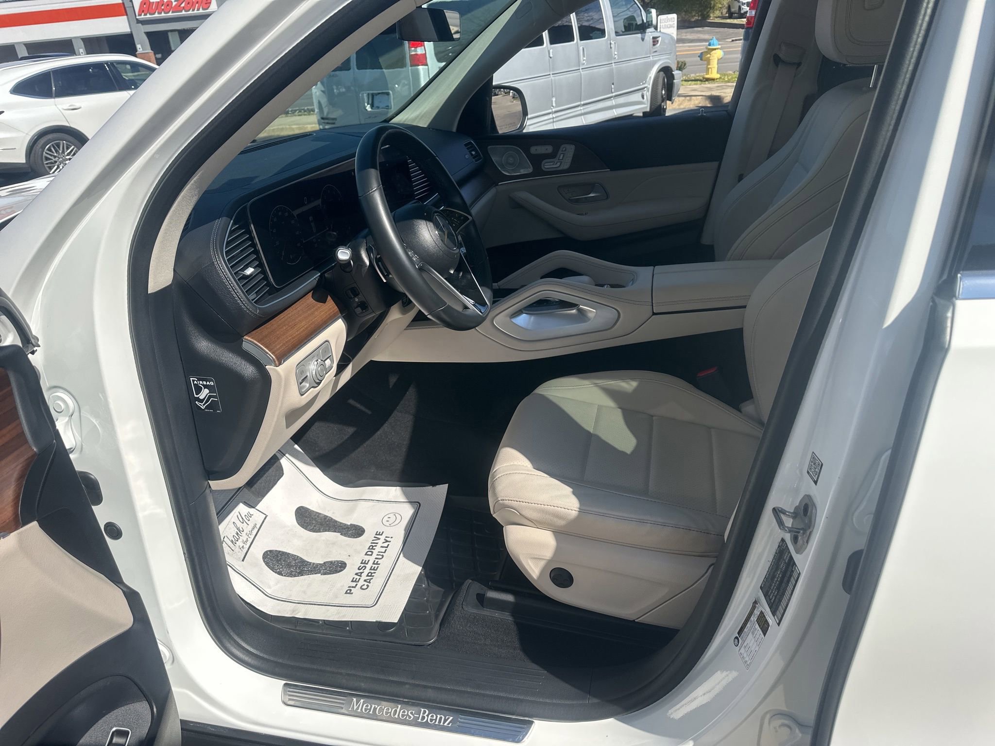 Used 2024 Mercedes-Benz GLS 450 4MATIC image 22