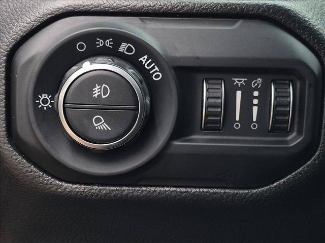 Used 2022 Jeep Gladiator Mojave w/ Safety Group AWD/4WD image 10