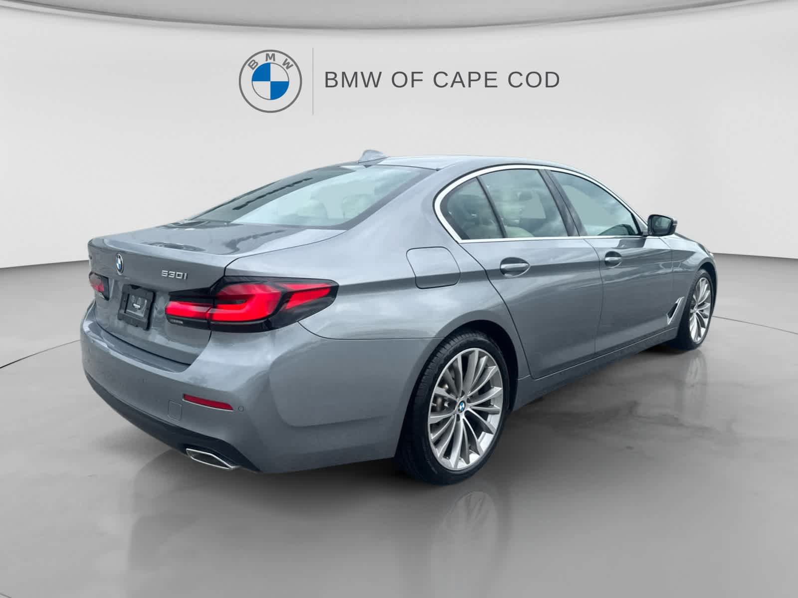 Used 2023 BMW 530i xDrive w/ Convenience Package AWD/4WD image 9