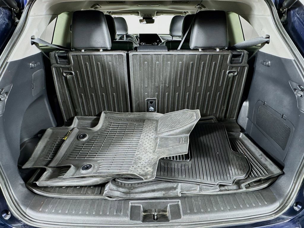 Certified 2025 Toyota Highlander XLE image 23