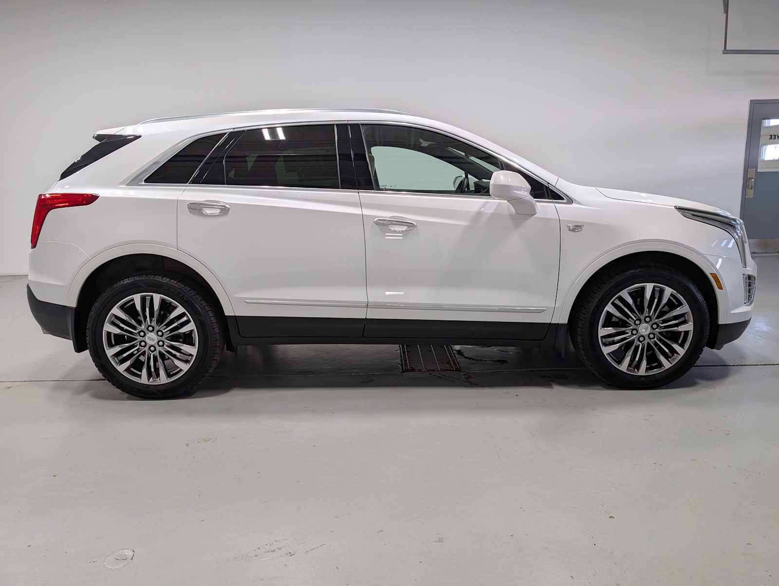 Used 2019 Cadillac XT5 Luxury AWD/4WD image 7