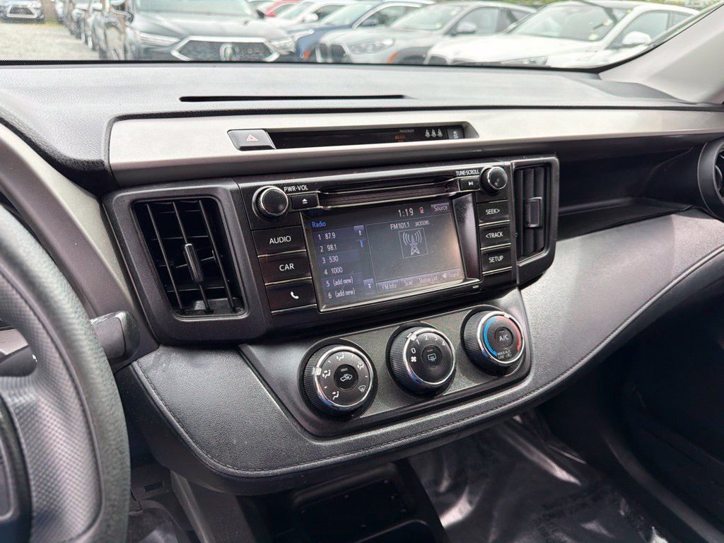 Used 2018 Toyota RAV4 LE w/ All Weather Liner Package AWD/4WD image 30