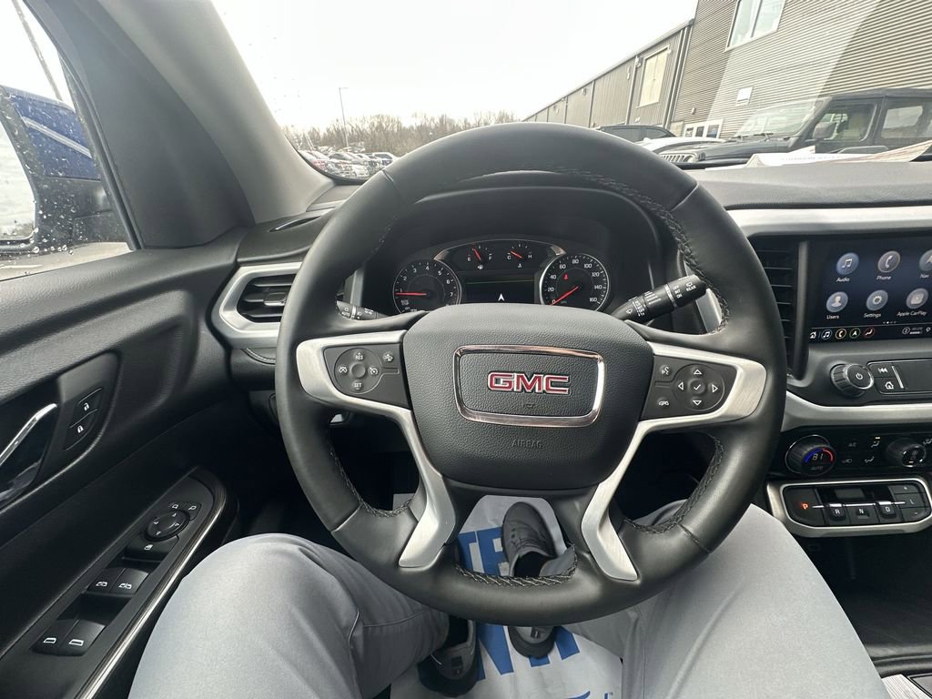 Used 2023 GMC Acadia SLT image 20