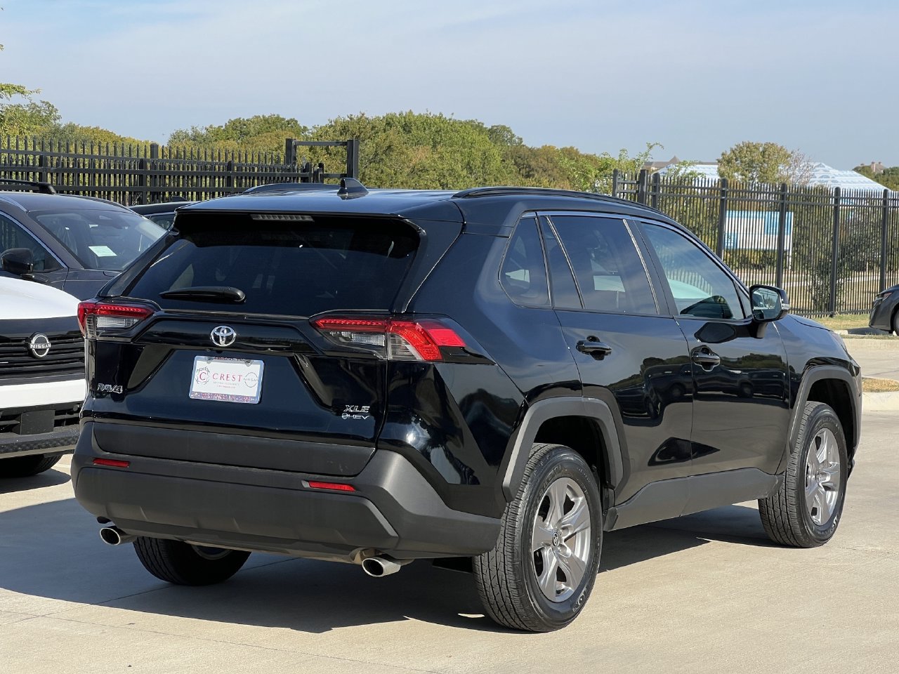 Used 2025 Toyota RAV4 XLE AWD/4WD image 4