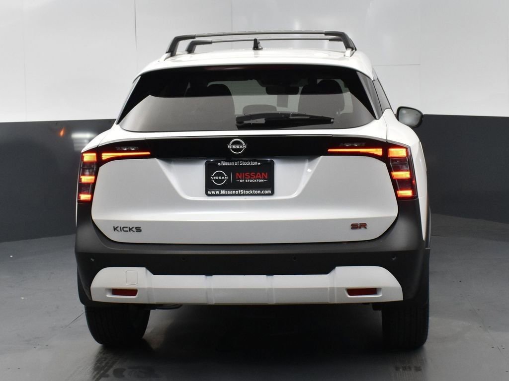 New 2026 Nissan Kicks SR w/ Illumination Package image 7