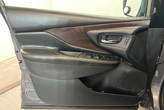 Used 2021 Nissan Murano Platinum w/ Cargo Package AWD/4WD image 14