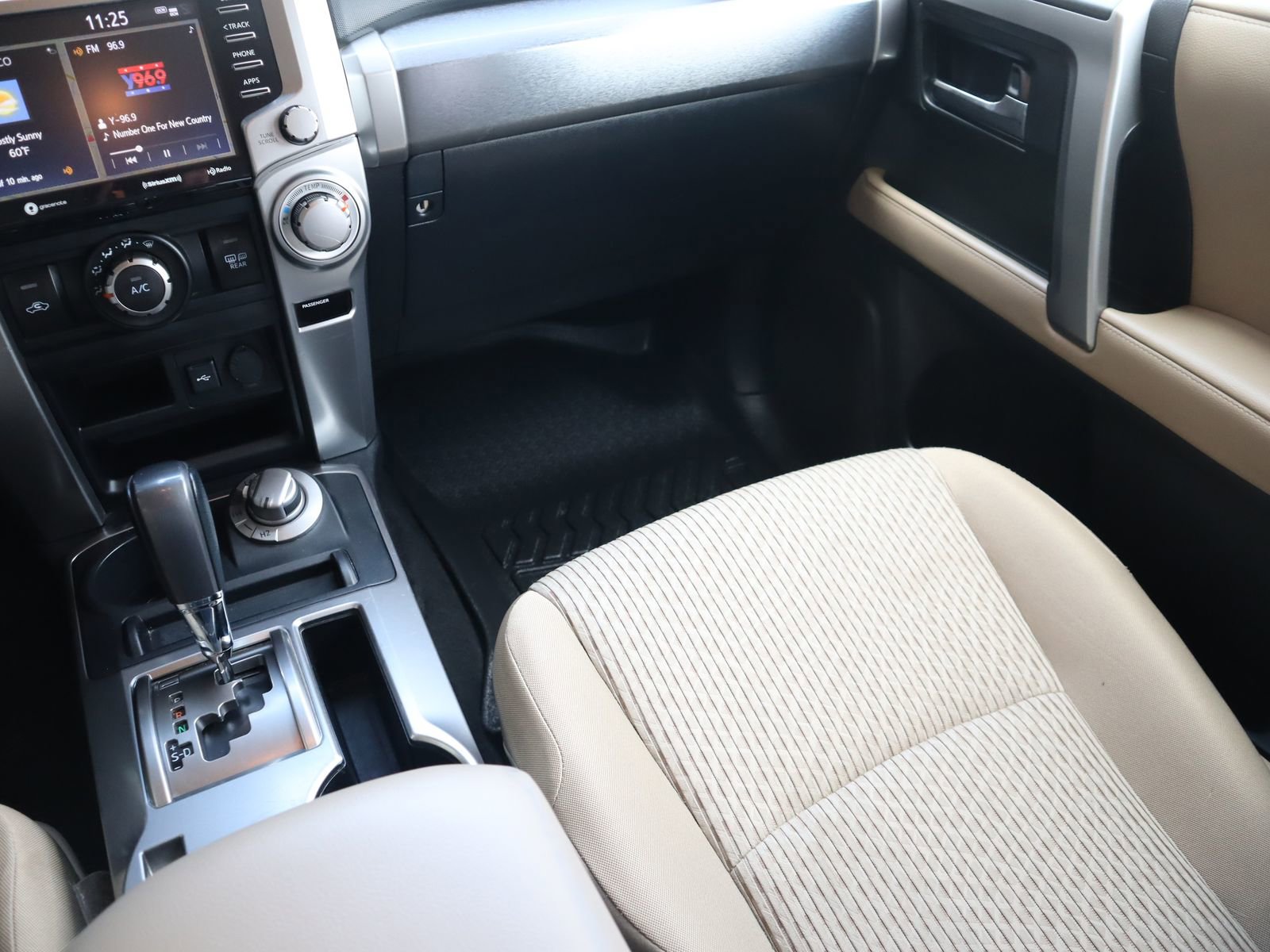 Used 2021 Toyota 4Runner SR5 AWD/4WD image 29