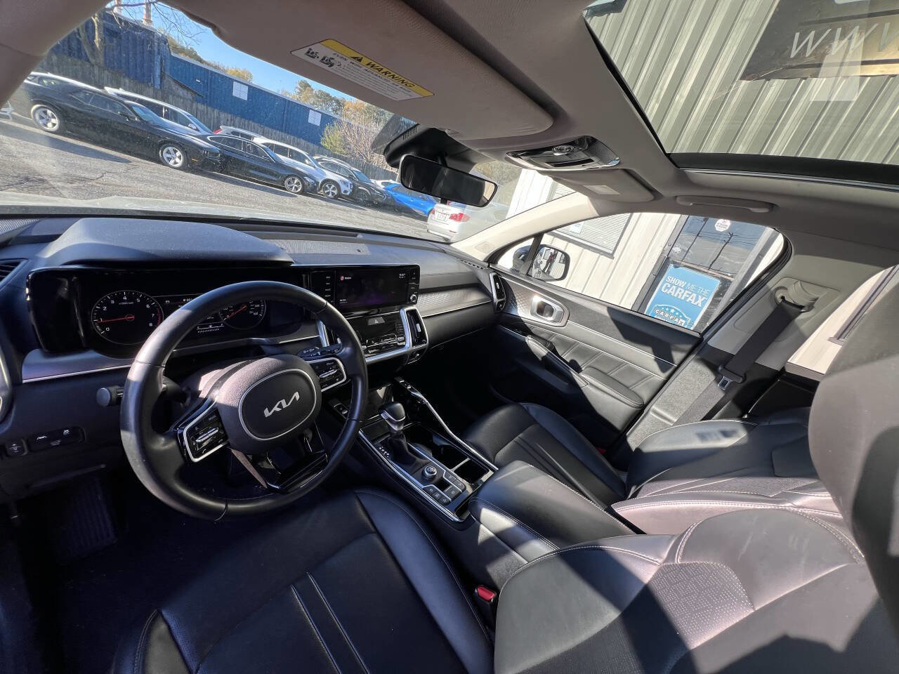 Used 2022 Kia Sorento SX image 11