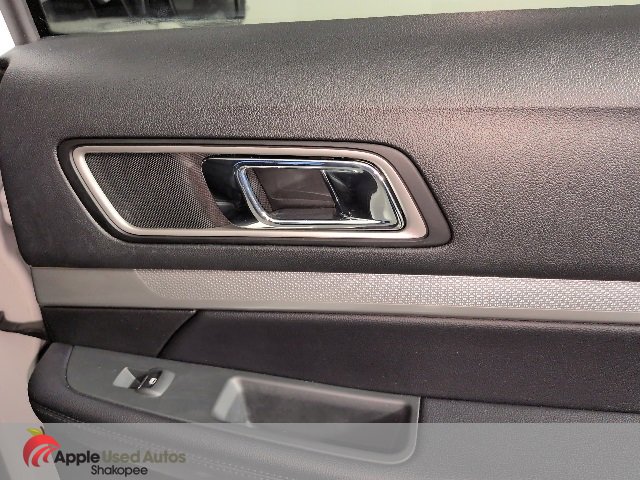 Used 2017 Ford Explorer XLT w/ Equipment Group 202A image 46