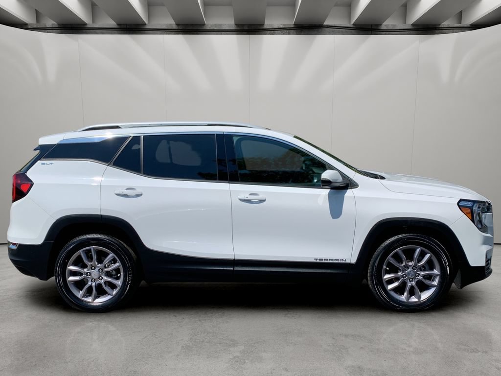 Used 2022 GMC Terrain SLT FWD image 6