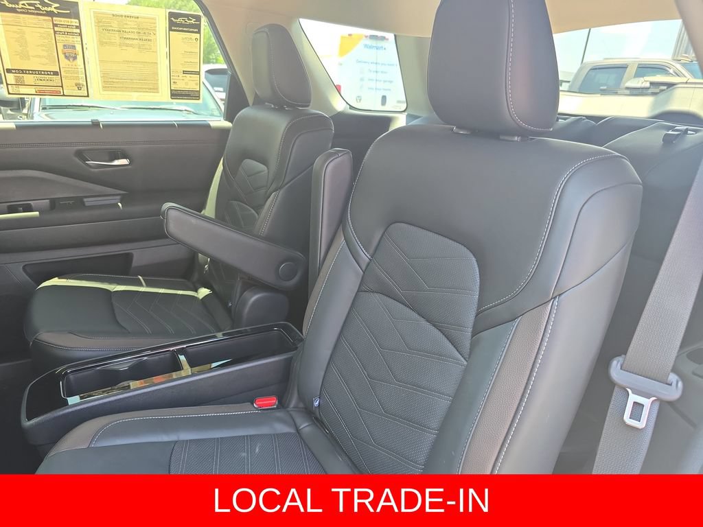 Used 2024 Nissan Pathfinder Platinum AWD/4WD image 15